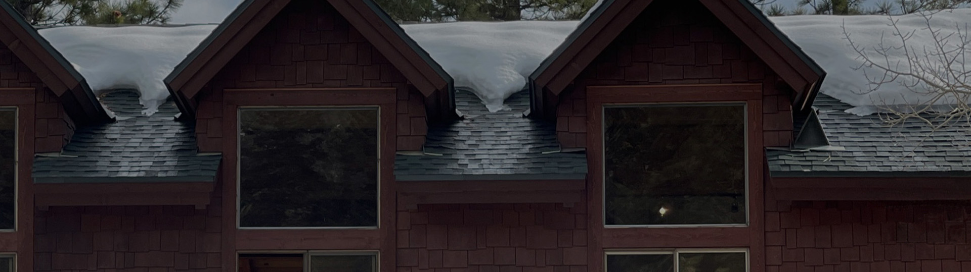 Roof de-icing systems